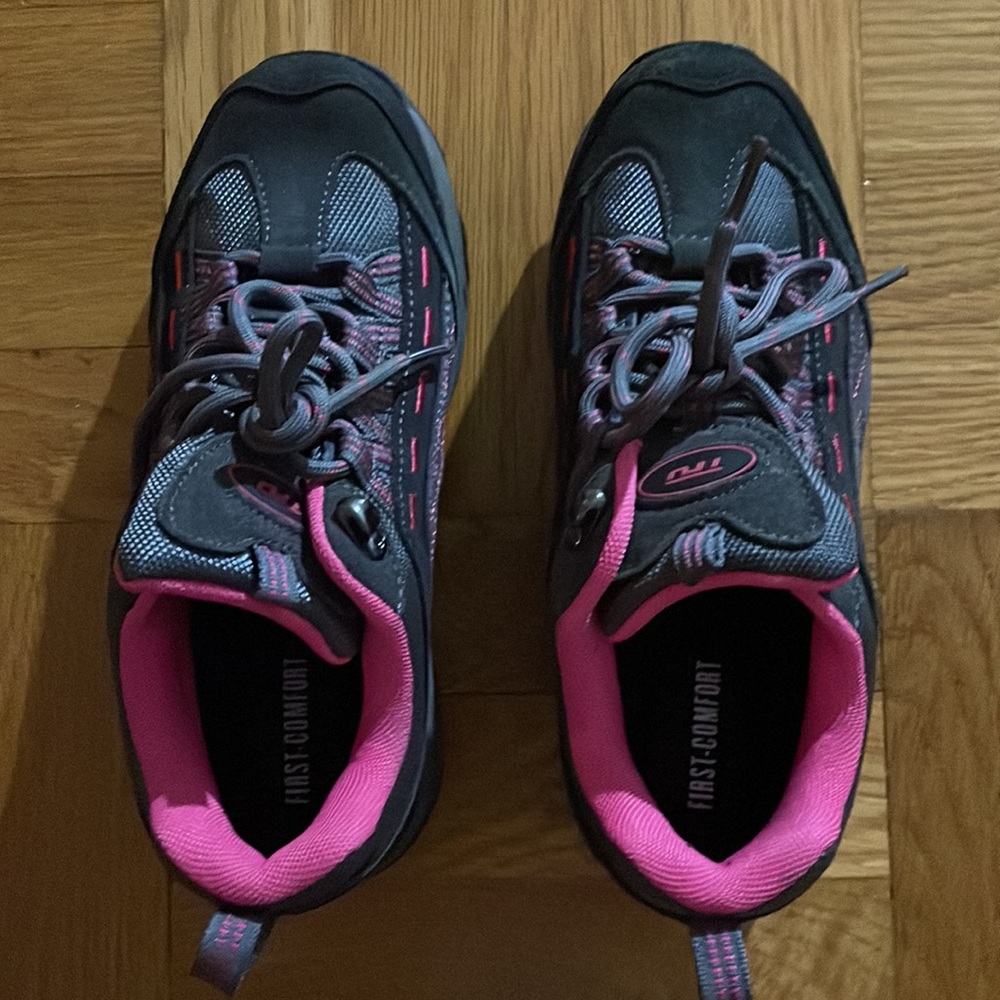 TFO Women’s Hiking Shoes (size 6.5)